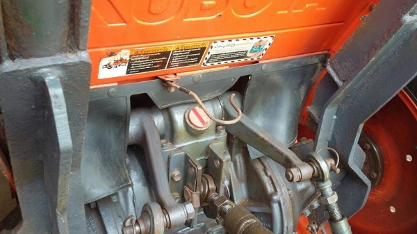 ขายรถไถ KUBOTA L4708 อุปกรณ์ ดันหน้า ผานหลัง รถสวยสภาพดี ใช้งาน1411ชั่วโมง สภาพพร้อมใช้งาน เอกสารเล่มทะเบียนพร้อมโอน ราคา370,000 สนใจโทร 090-8588220คุณนะ 093-3258446คุณบิว หรือเข้าดูสินค้าอื่นๆได้ที่ www.narong2truck.com หรือ www.truck.in.th/498 หรือเพจFa