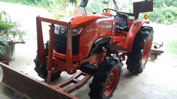 ขายรถไถ KUBOTA L4708 อุปกรณ์ ดันหน้า ผานหลัง รถสวยสภาพดี ใช้งาน1411ชั่วโมง สภาพพร้อมใช้งาน เอกสารเล่มทะเบียนพร้อมโอน ราคา370,000 สนใจโทร 090-8588220คุณนะ 093-3258446คุณบิว หรือเข้าดูสินค้าอื่นๆได้ที่ www.narong2truck.com หรือ www.truck.in.th/498 หรือเพจFa
