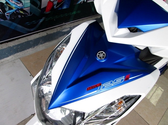 MIO 125 iRR สีขาวนํ้าเงิน ลายใหม่ล่าสุด ระบบหัวฉีดอัจฉริยะ YMJET-FI ประหยัดน้ำมัน รถเครื่องยนต์เดิมๆ
