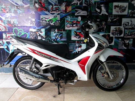 wave 125 i สต๊าทมือ สีขาว พิมพ์นิยม ลายใหม่ล่าสุด เครื่องยนต์ 125 ซีซี.หัวฉีด PGM-Fi ประหยัดน้ำมัน แ wave 125 i สต๊าทมือ สีขาว พิมพ์นิยม ลายใหม่ล่าสุด เครื่องยนต์ 125 ซีซี.หัวฉีด PGM-Fi ประหยัดน้ำมัน แ