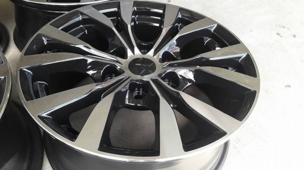 ขายล้อแม็ก mitsu pajero 17" สีดำหน้าเงา สนใจติดต่อ ตาเล็ก ล้อและยางครับ 081-3747940 ขายล้อแม็ก mitsu pajero 17" สีดำหน้าเงา สนใจติดต่อ ตาเล็ก ล้อและยางครับ 081-3747940