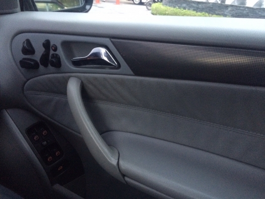 ขาย MERCEDES-BENZ C-CLASS C200 KOM 2.0  เจ้าของขายเอง