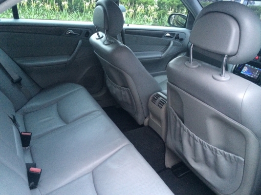 ขาย MERCEDES-BENZ C-CLASS C200 KOM 2.0  เจ้าของขายเอง