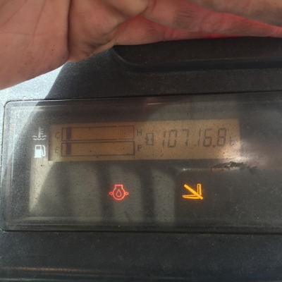 ขายโฟล์คลิฟท์  TOYOTA โตโยต้า 8FD25 2.5ตัน-รุ่น8 เกียร์ออโต้ เครื่องยนต์ดีเซล เสา3เมตร มีเสากลางสำหรับเข้าตู้คอนเทนเนอร์