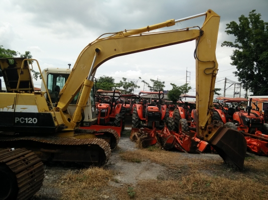 โปรโมชั่นรับปีใหม่แบคโฮตามสภาพ PC120-5K เก่านอกแท้ เดิมทั้งคัน รถใช้งานได้ปกติทุกระบบ