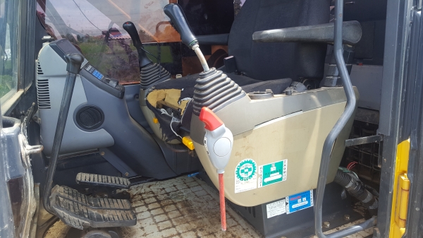 ขายkomatsu PC 200-8