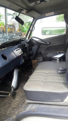 ขายหัวเก๋งรถบรรทุก 6 ล้อกลาง ยี่ห้อ TOYOTA DYNA หัวกว้าง 3 ใบปัด  ราคา 54,000 บาท