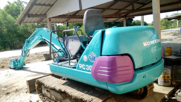 ขายKomatsu PC30-7