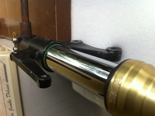 ขายโช้คหัวกลับ USD ของไทรอั้มแกนใสพร้อมใช้