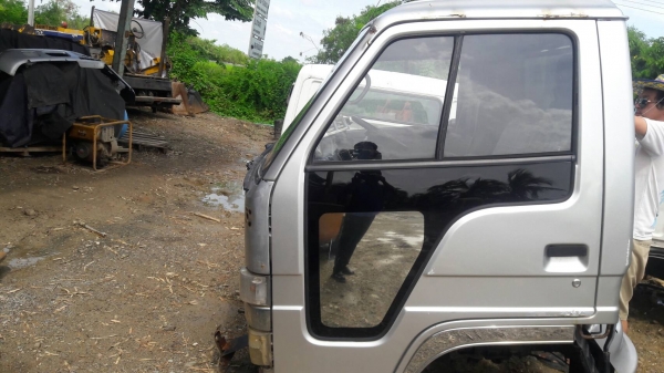 ขายหัวเก๋ง รถบรรทุก ISUZU NPR  มีแหนบ มีคัสซี ราคา 60,000 บาท