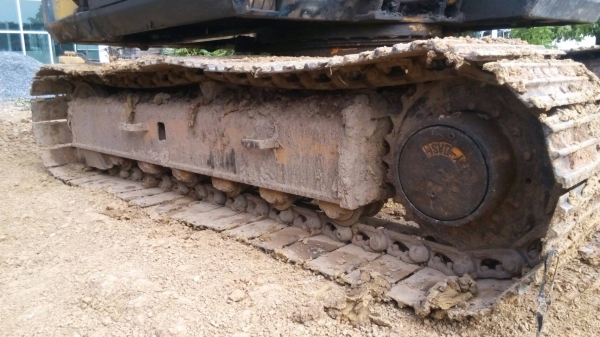 ขายรถแมคโค PC-100-3 ช่วงล่างเปลี่ยนใหม่ เครื่องเดิมปั้มเดิม แผ่นยาว 70 ซม.   รถทำงานอยู่ ขายไม่แพงครับ