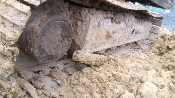 ขายรถแมคโค PC-100-3 ช่วงล่างเปลี่ยนใหม่ เครื่องเดิมปั้มเดิม แผ่นยาว 70 ซม.   รถทำงานอยู่ ขายไม่แพงครับ