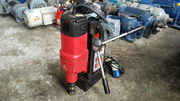 ** SOLD ** สว่านแม่เหล็ก SKIL เจาะโต 23 mm. สภาพสดใหม่แน่นๆมาเทสได้