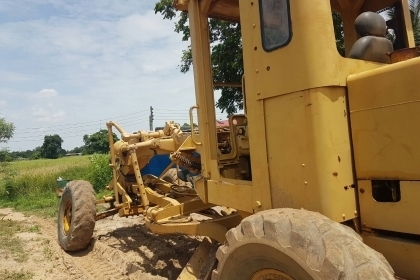 รถเกรด CAT 12F สภาพดี พร้อมใช้งาน เจ้าของขายเองขาย280000 รถเกรด CAT 12F สภาพดี พร้อมใช้งาน เจ้าของขายเองขาย280000