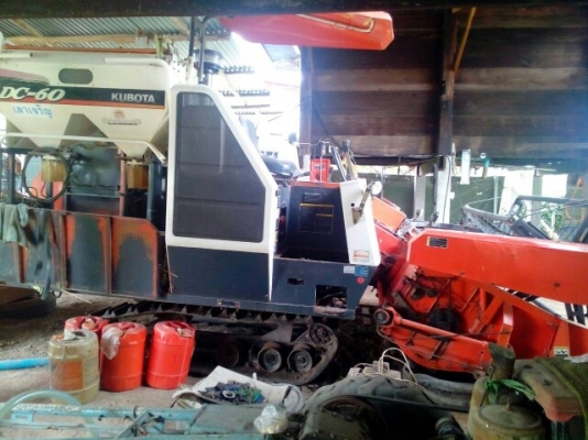 ขายรวมครับ3รายการรถเกี่ยวDc60..2คันเทเลอลาก1คันรวม590000ยาทต่อรอง