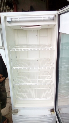ตู้แช่ รุ่น PTB 90N ขนาด 8.8 คิว ตู้แช่ รุ่น PTB 90N ขนาด 8.8 คิว