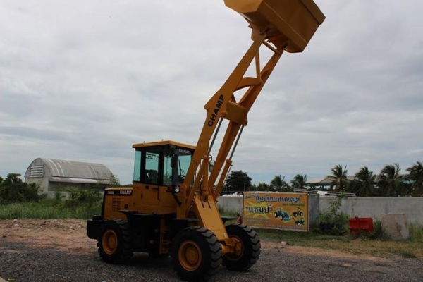 ขายรถตักล้อยาง