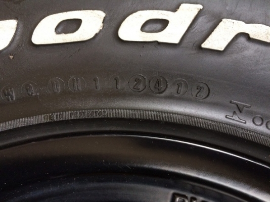 ขายล้อแม็ก PIAA ขอบ 16 พร้อมยาง BF 265 75 ปี12 ครับ