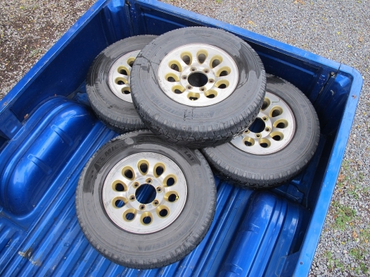 ล้อแม๊ก Pajeroเหลี่ยม พร้อมยางมิชลิน