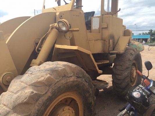 ขายรถตักล้อยาง CATERPILLAR 920 75J มีเล่มทะเบียน สนใจโทร 081-970-1072 ขายรถตักล้อยาง CATERPILLAR 920 75J มีเล่มทะเบียน สนใจโทร 081-970-1072