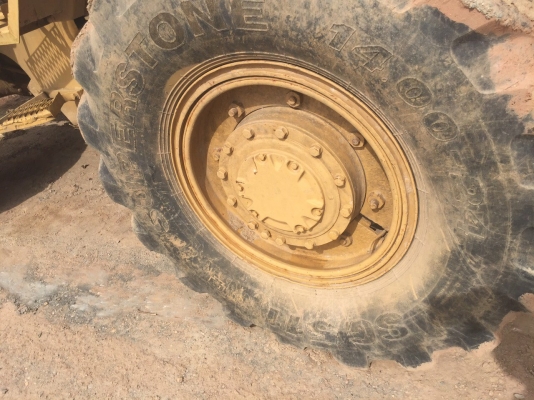 ขายรถตักล้อยาง CATERPILLAR 920 75J มีเล่มทะเบียน สนใจโทร 081-970-1072