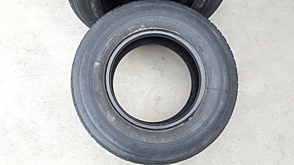 ขายยาง195R14 ปี 12 XCD 4 เส้น ขายยาง195R14 ปี 12 XCD 4 เส้น