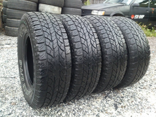 ขายยาง YOKOHAMA  A/T 265/70R16 ยางปี12 ดอกยางหนาไม่ร้าวไม่แตกลายสวยๆ จำนวน 1 ชุด