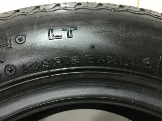 ขายยาง YOKOHAMA VAN 356 145R12 ผลิตปี 05 ใส่รถ MIRA ขายยาง YOKOHAMA VAN 356 145R12 ผลิตปี 05 ใส่รถ MIRA