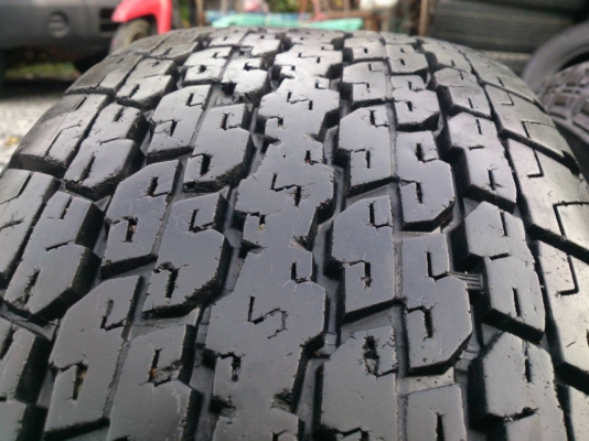 ขายแม็ก TOYOTA 6 รู ขอบ15 พร้อมยาง บริดสโตน255/70R15 ยางปี10 สวยๆ จำนวน 1 ชุด พร้อมน๊อตแท้ 24 ตัว