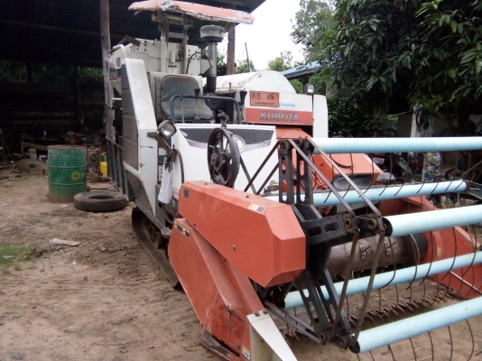 ขายรถเกี่ยวข้าวคูโบต้าDC 60 พลัช เล่มพร้อม พร้อมใช้ ปูเลสแล้ว