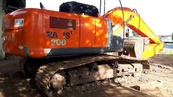 ขายด่วน!! HITACHI  ZX200-3  6พันกว่าช.ม.