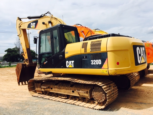 ขายด่วน!! Cat320D 9,200 ชม.เอกสารเล่มทะเบียน สภาพสวยค่ะ