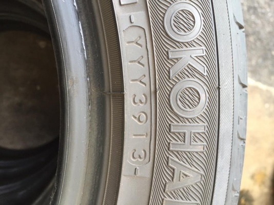 ขายยาง YOKOHAMA dB v551 195-55-15 ปี13 ดอกหนาจัด ไม่กินข้าง ยางนิ่มๆ ชุดละ 3,800 บาท