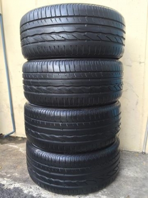 ขายยาง BRIDGESTONE TURANZA ER300 245-45-17 ปี13 ดอกเต็ม ไม่กินข้าง ไม่มีตำหนิ ชุดละ 5,900 บาท