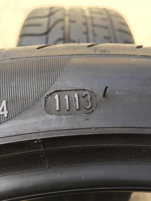 ขายยาง PIRELLI P-ZERO 255-35-18 ปี13 ดอกเต็ม ไม่มีตำหนิ ไม่มีปะ คู่ละ 4,400 บาท