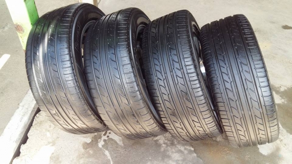 ขายล้อแม็กมือ2 sports-t 15" ยางปี12 สนใจติดต่อ ตาเล็ก ล้อและยางครับ 081-3747940