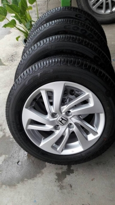 ขายล้อแม็กป้ายแดง honda jazz gk 15" ยางปี16 สนใจติดต่อ ตาเล็ก ล้อและยางครับ 081-3747940