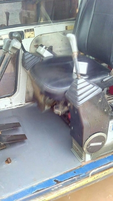 ขายรถแบคโค SK200-3 มาร์คที สภาพดี ไฟฟ้าครบ ช่วงล่างดี เอวแน่น โซ่ใหม่ เครื่องดีมาก ปั้มดีแรง ภายในสวย แอร์เย็น เครื่องเสียงชุดใหญ่ เอกสารพร้อมโอน ราคา850,000 สนใจโทร 090-8588220คุณนะ 093-3258446คุณบิว หรือเข้าดูสินค้าอื่นๆได้ที่ www.narong2truck.com หรือ