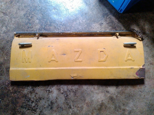 ขาย ฝาท้าย ตัวหนังสือเล็ก มาสด้า 1000