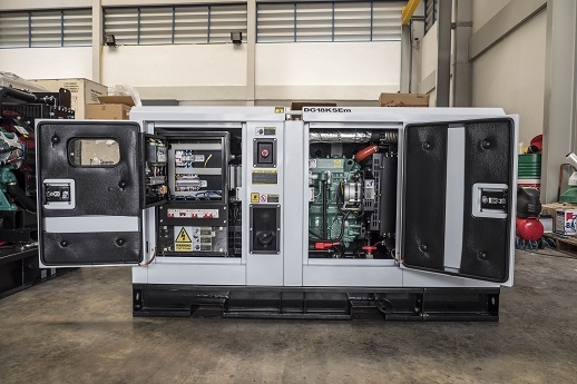 เครื่องปั่นไฟ 18KVA/18KW 1เฟส รับประกันสินค้า 1ปี มีสินค้าพร้อมส่ง เครื่องปั่นไฟ 18KVA/18KW 1เฟส รับประกันสินค้า 1ปี มีสินค้าพร้อมส่ง