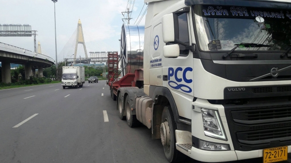 รับงานขนส่งทั้งพื้นเรียบและโลว์เบด ทั่วไทยและต่างประเทศเช่น ลาว พม่า กัมพูชา มาเลเซีย รับงานขนส่งทั้งพื้นเรียบและโลว์เบด ทั่วไทยและต่างประเทศเช่น ลาว พม่า กัมพูชา มาเลเซีย