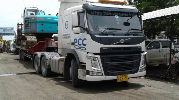 รับงานขนส่งทั้งพื้นเรียบและโลว์เบด ทั่วไทยและต่างประเทศเช่น ลาว พม่า กัมพูชา มาเลเซีย