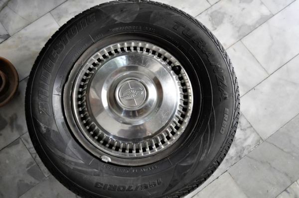 ฝาครอบล้อ corona 13 นิ้ว สภาพดี ไม่ครบชุด ฝาละ 400 บาท