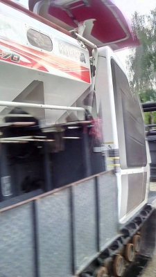 ขายรถเกี่ยวข้าว KUBOTA DC70 ปี56 ใช้งาน900ชั่วโมง สภาพดีมาก ช่วงล่างดี เตรียมความพร้อมแล้ว ลุยงานได้เลย เอกสารถูกต้อง เล่มทะเบียนพร้อมโอน ราคา450,000 สนใจโทร 090-8588220คุณนะ 093-3258446คุณบิว หรือเข้าดูสินค้าอื่นๆได้ที่ www.narong2truck.com หรือ www.truc