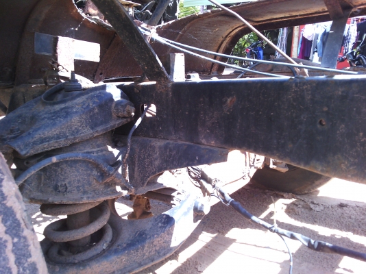 ขายช่วงล่าง4ล้อสนใจติดต่อที่0807346335ครับ