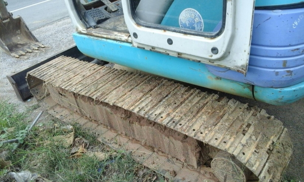 ขายโคมัสสุ PC40 รุ่น7 แทรคเหล็ก มีไลน์แย็ก ขาย450,000บาท 089-2095791