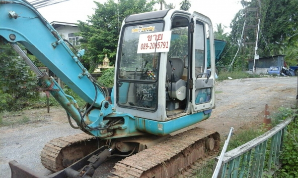 ขายโคมัสสุ PC40 รุ่น7 แทรคเหล็ก มีไลน์แย็ก ขาย450,000บาท 089-2095791