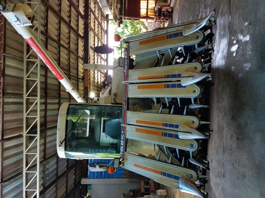 รถเกี่ยวนวดข้าว iseki japan6 ไม่เคยใช้งานในไทย