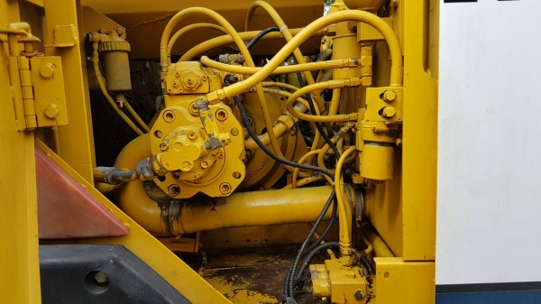 รถนอกขายด่วนรถแบคโฮKOBELCO-SK120มาร์คทีชั่วโม่งทำงานน้อยรถนอกเพิ่งนำเข้ามายังไม่เคยใช้งานในเมืองไทยเลย