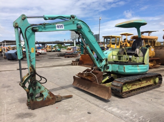 CAT 304CR ปี 2005 แถมหัวกระแทกและบุ้งกี๋ จากญี่ปุ่น สภาพดีครับ